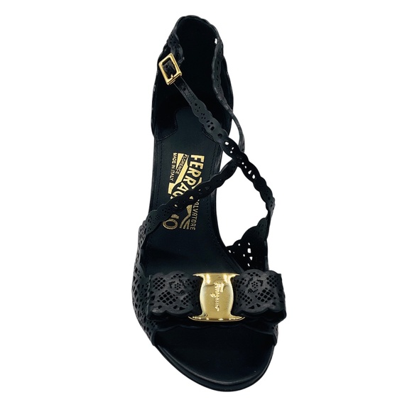 FERRAGAMO Women SALVATORE FERRAGAMO BLACK CALFSKIN LEATHER GABRIELLE SANDALS